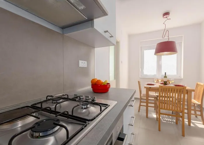 Tana Apartamento Pula